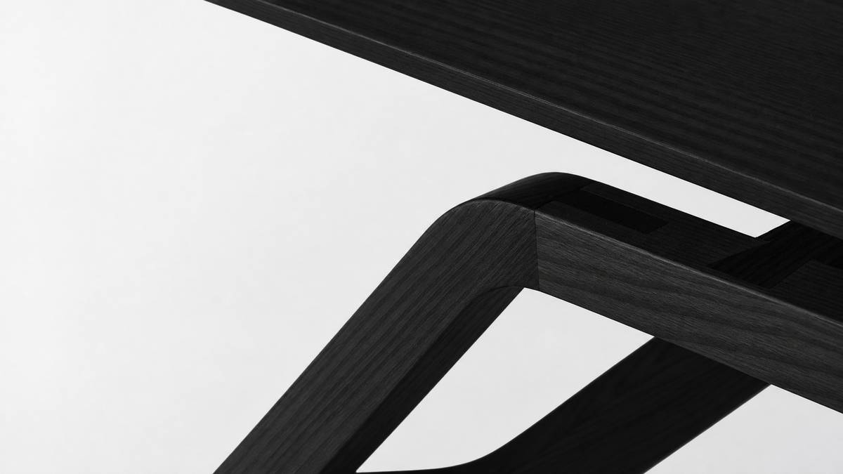 Héraclite, table de repas, Frêne Nocturne, 230 × 90 cm, h 75 cm