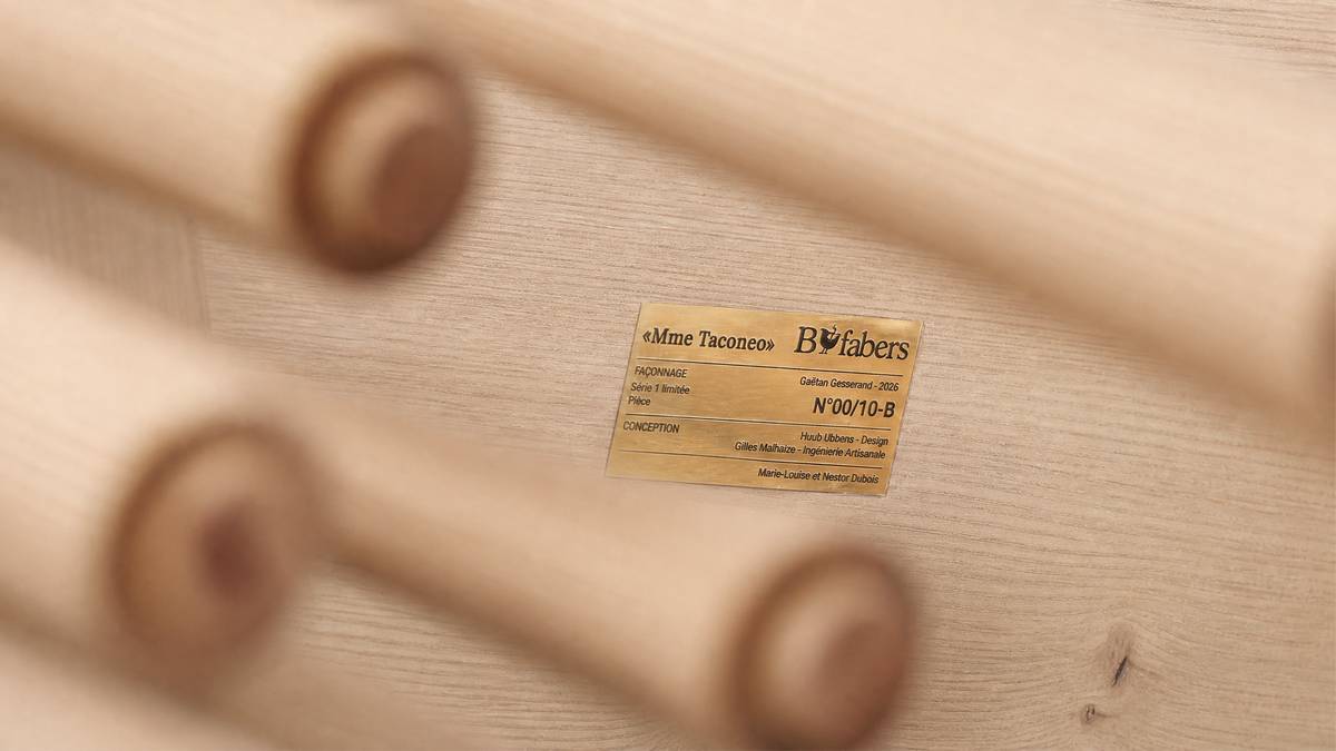 Madame Taconeo, two-seater bench, Ash Opaline, 105 × 30 cm, h 45 cm